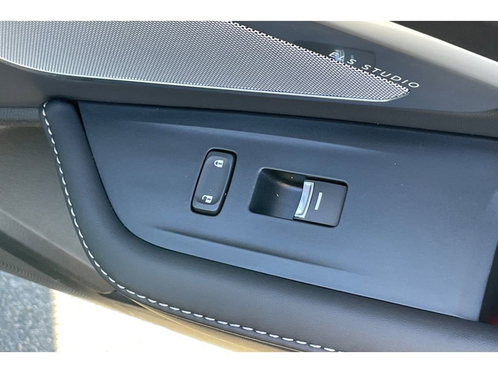 Certified 2025 Acura RDX SH-AWD w/ Technology Package image 21