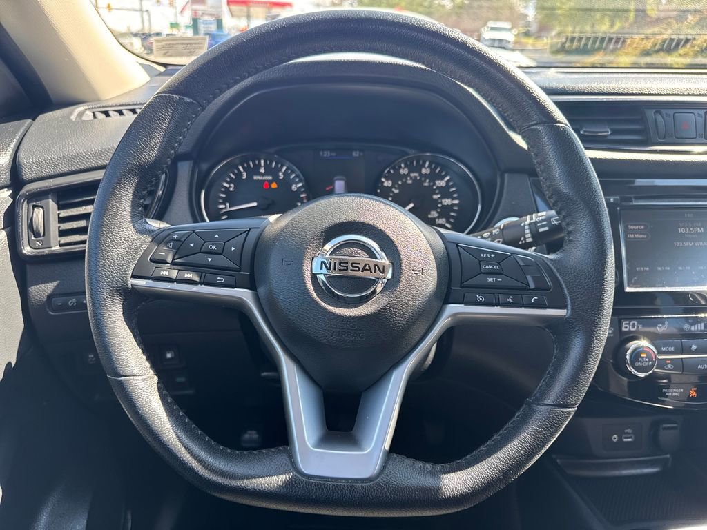 Used 2019 Nissan Rogue SV image 15