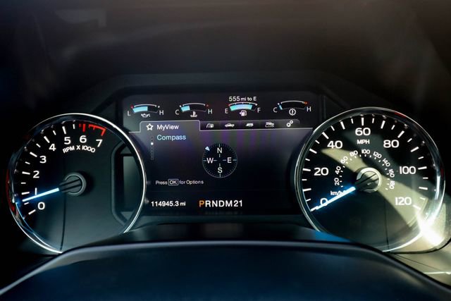 Used 2015 Ford F150 Platinum w/ Max Trailer Tow Package image 6