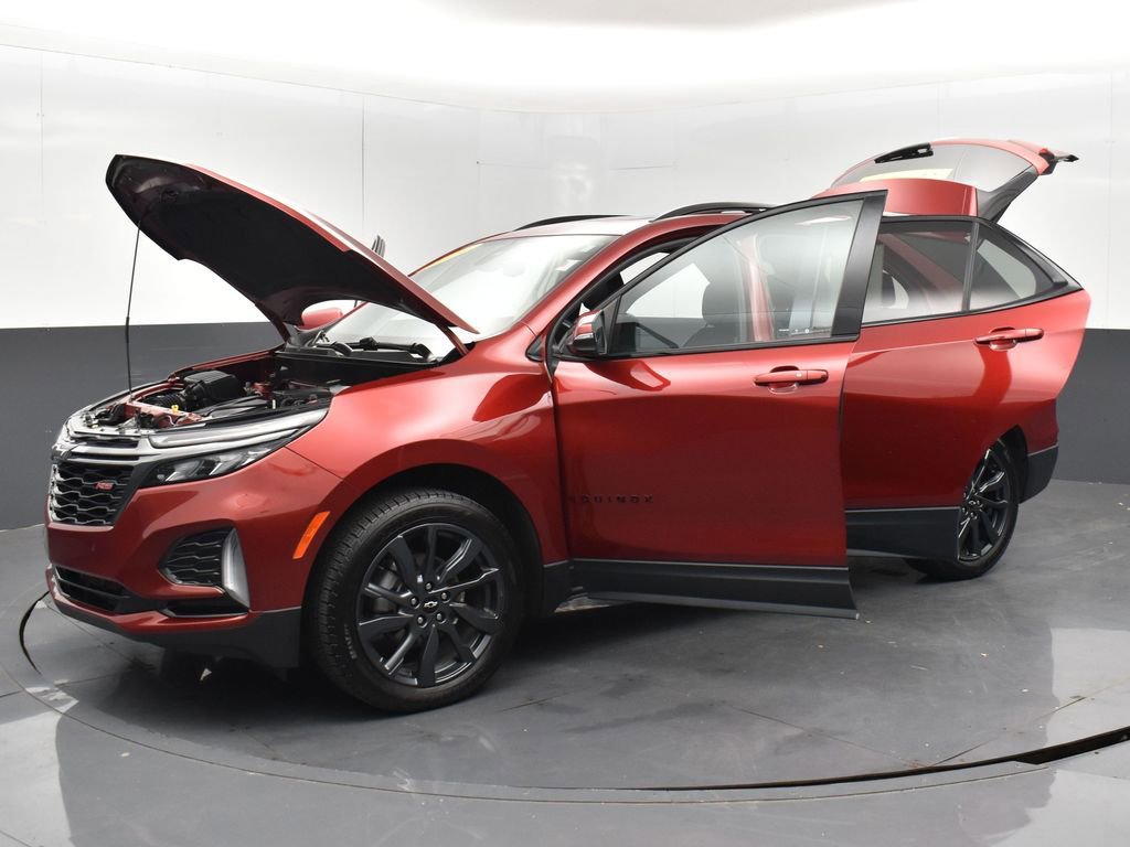 Used 2022 Chevrolet Equinox RS w/ RS Leather Package image 30