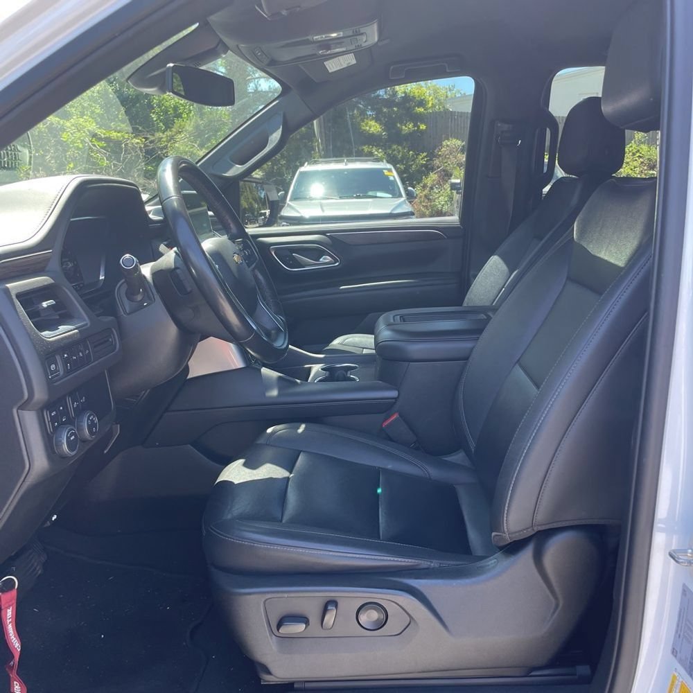 Used 2022 Chevrolet Suburban LT AWD/4WD image 7