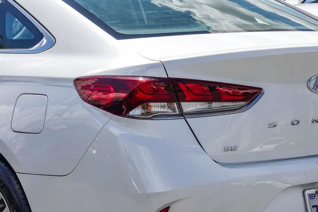 Used 2018 Hyundai Sonata SE w/ Cargo Package FWD image 7
