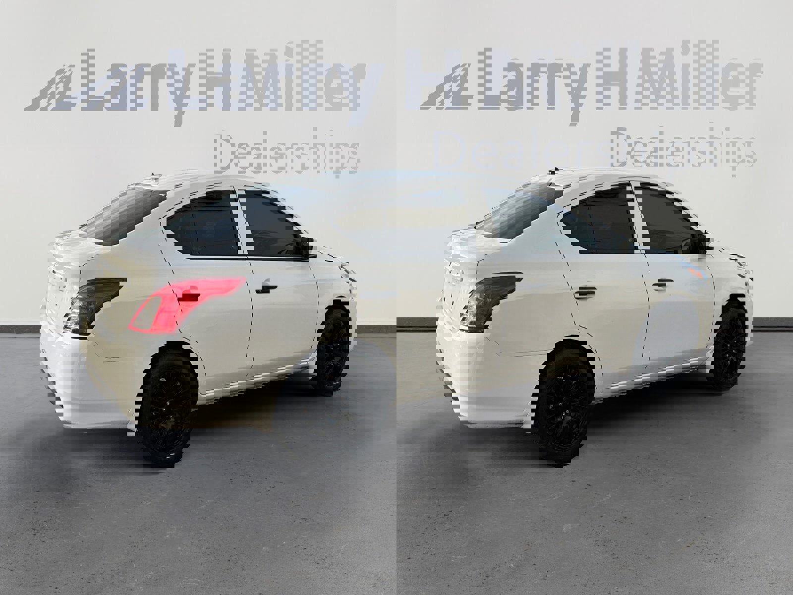 Used 2017 Nissan Versa S image 6