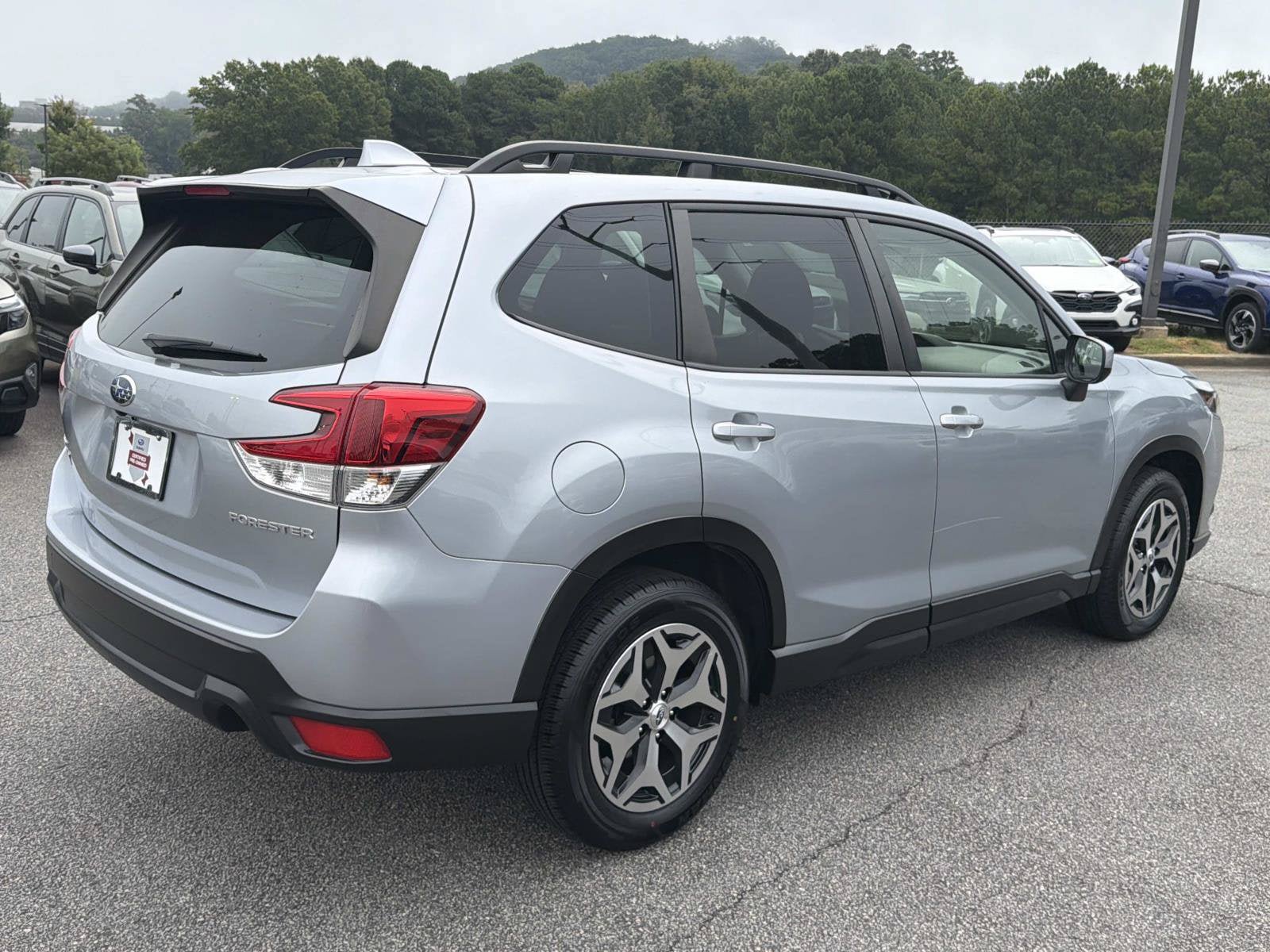 Certified 2023 Subaru Forester Premium AWD/4WD image 10