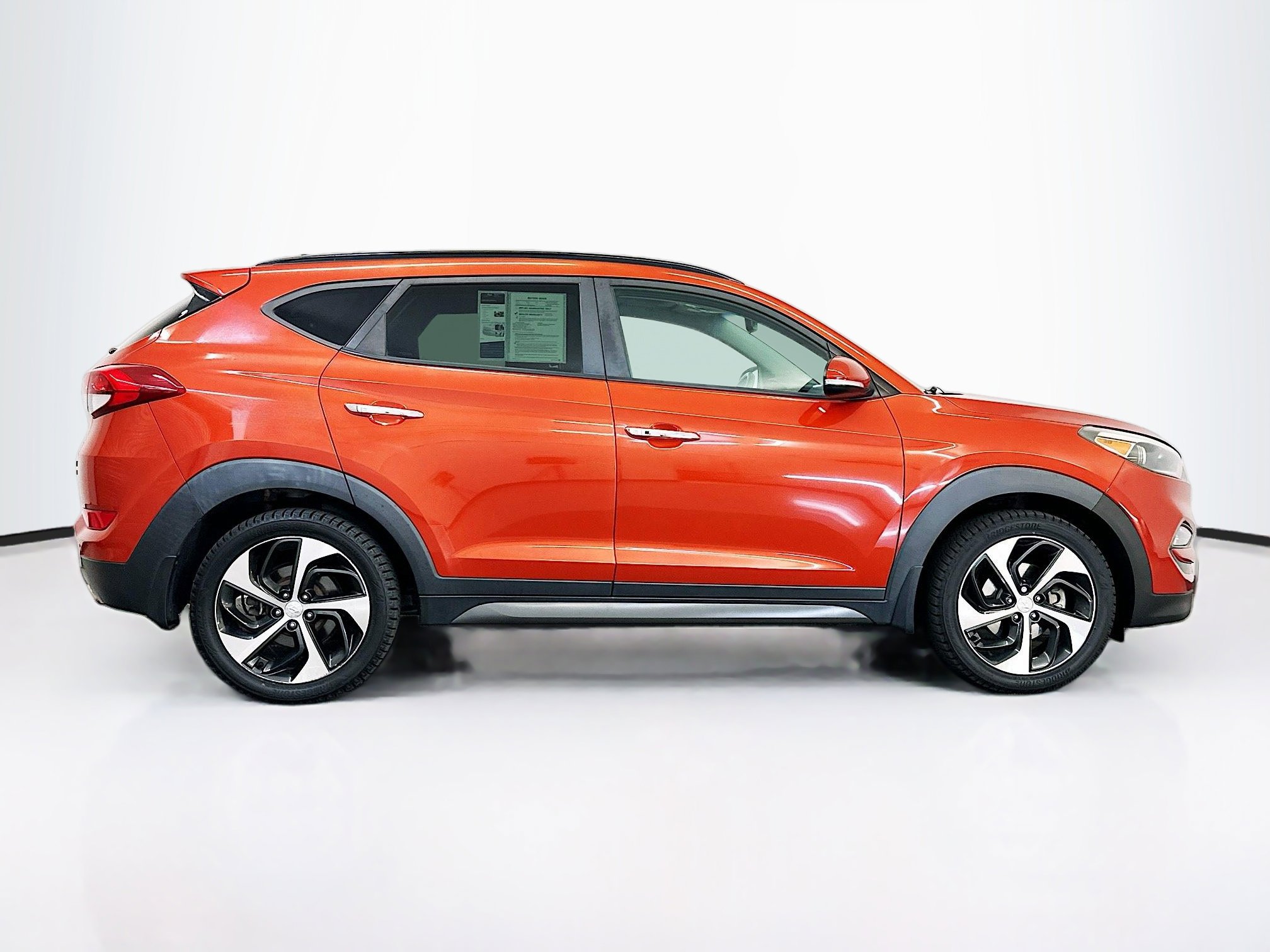 Used 2016 Hyundai Tucson Limited w/ Option Group 03 AWD/4WD image 10