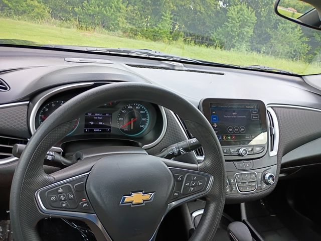 Used 2024 Chevrolet Malibu LT FWD image 18