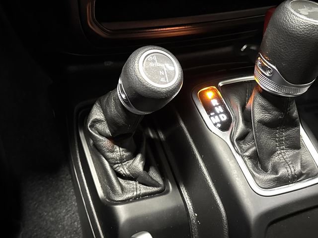 Used 2023 Jeep Wrangler Sport S image 21