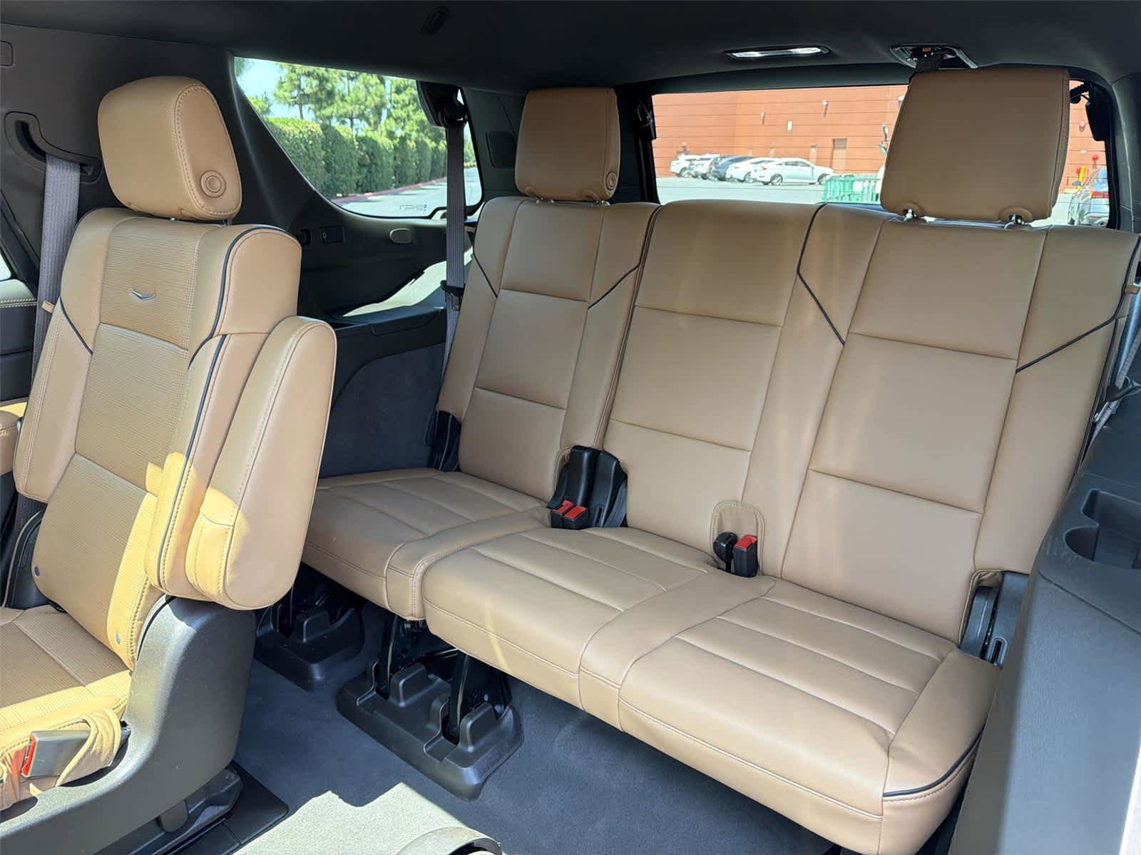 Used 2025 Cadillac Escalade Premium Luxury RWD image 42
