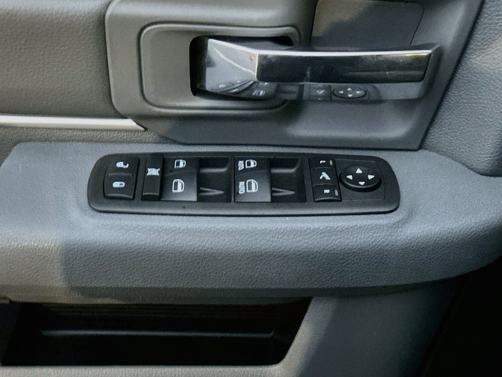 Used 2013 RAM 1500 Lone Star RWD image 18