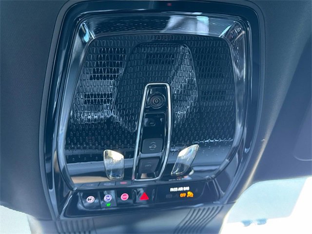 New 2026 Cadillac Vistiq Luxury w/ LPO, Floor Liner Package image 17