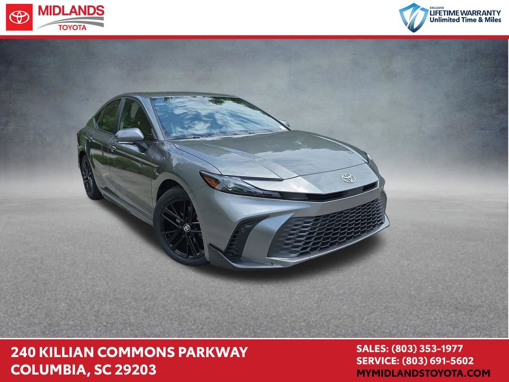 Used 2025 Toyota Camry SE w/ Convenience Package FWD image 1