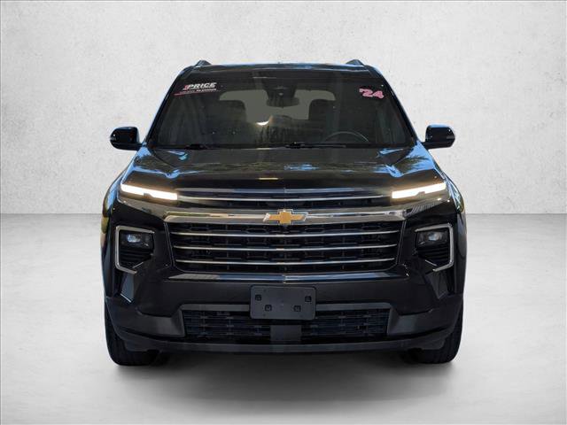 Used 2024 Chevrolet Traverse LT image 2