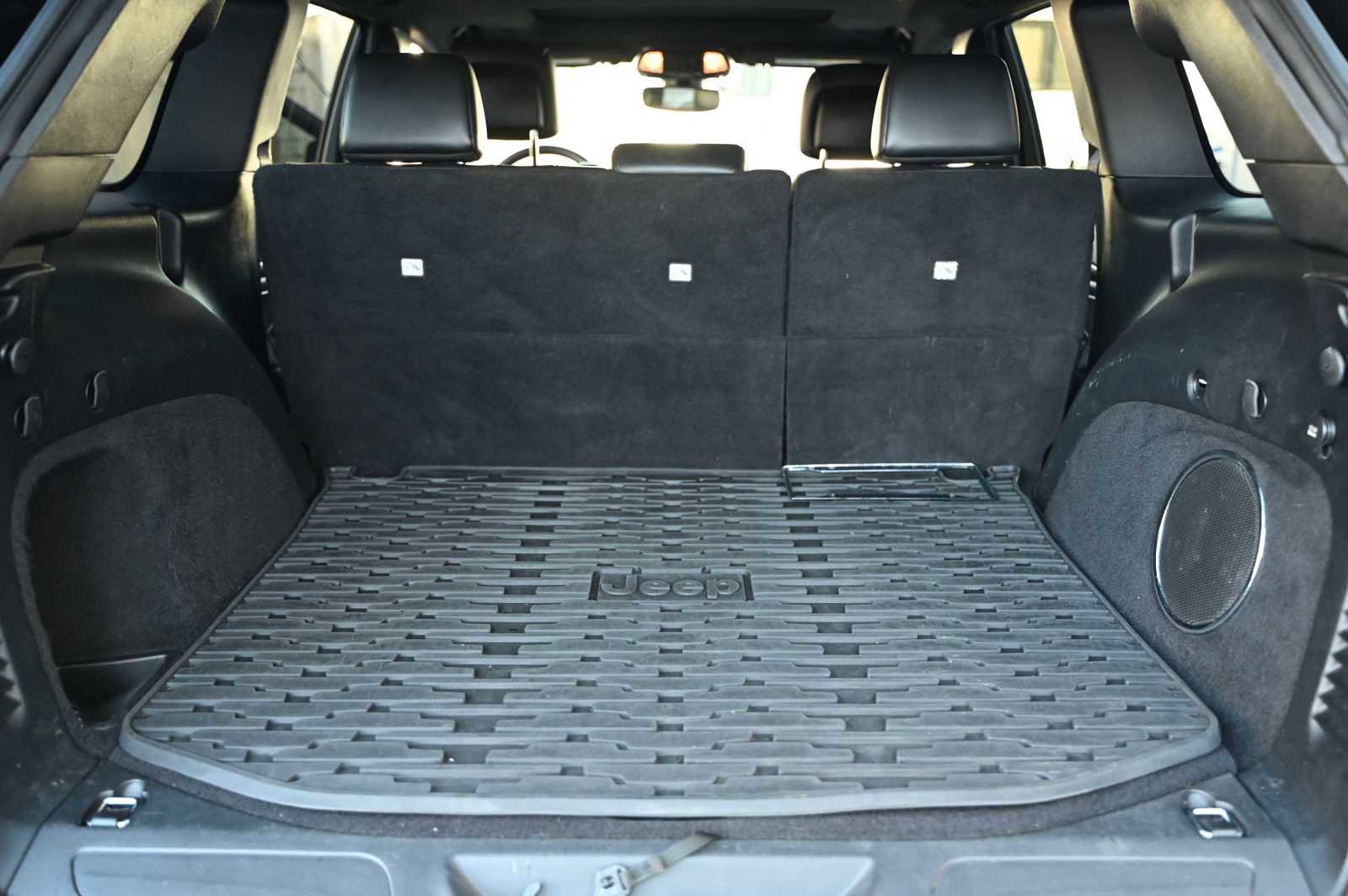 Used 2019 Jeep Grand Cherokee Altitude image 20