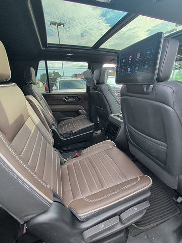Used 2025 GMC Yukon Denali Ultimate AWD/4WD image 34