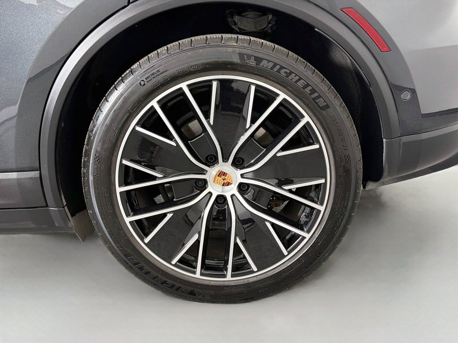 Certified 2026 Porsche Macan Electric RWD image 12