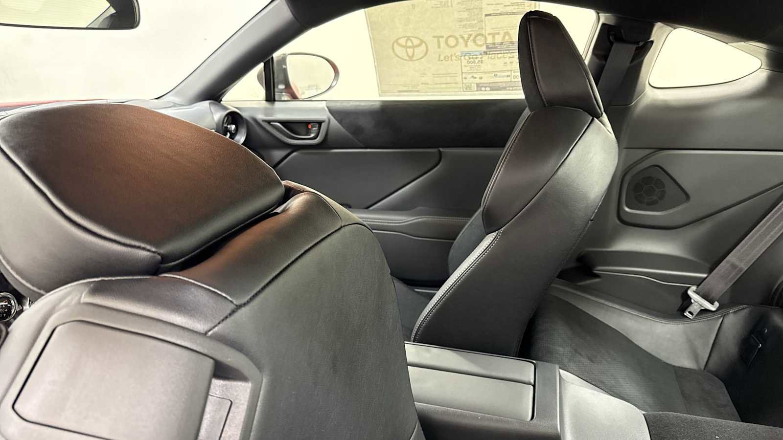 New 2025 Toyota GR86 Premium image 33