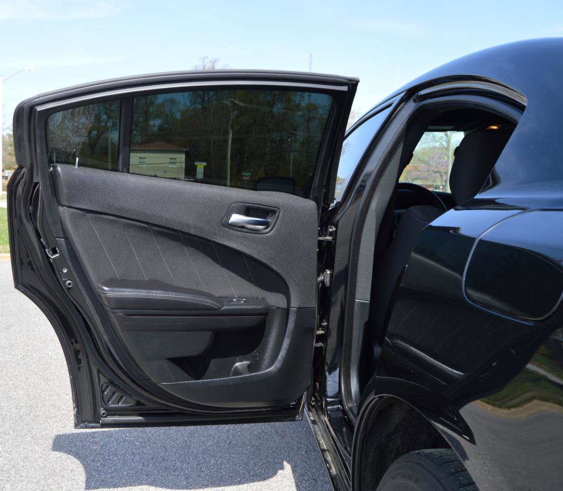 Used 2019 Dodge Charger SXT w/ Blacktop Package RWD image 13