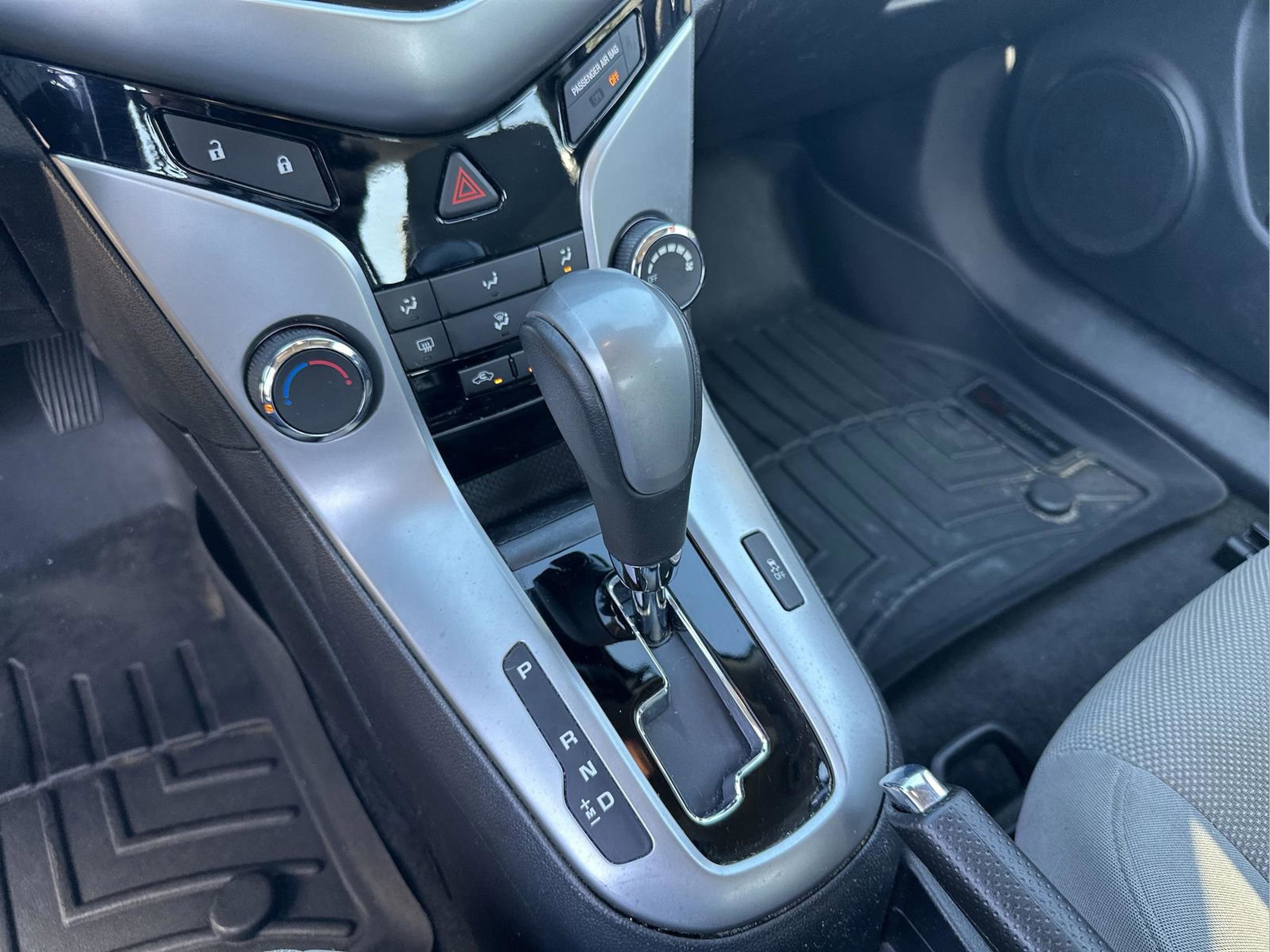 Used 2014 Chevrolet Cruze LT w/ Enhanced Safety Package image 15