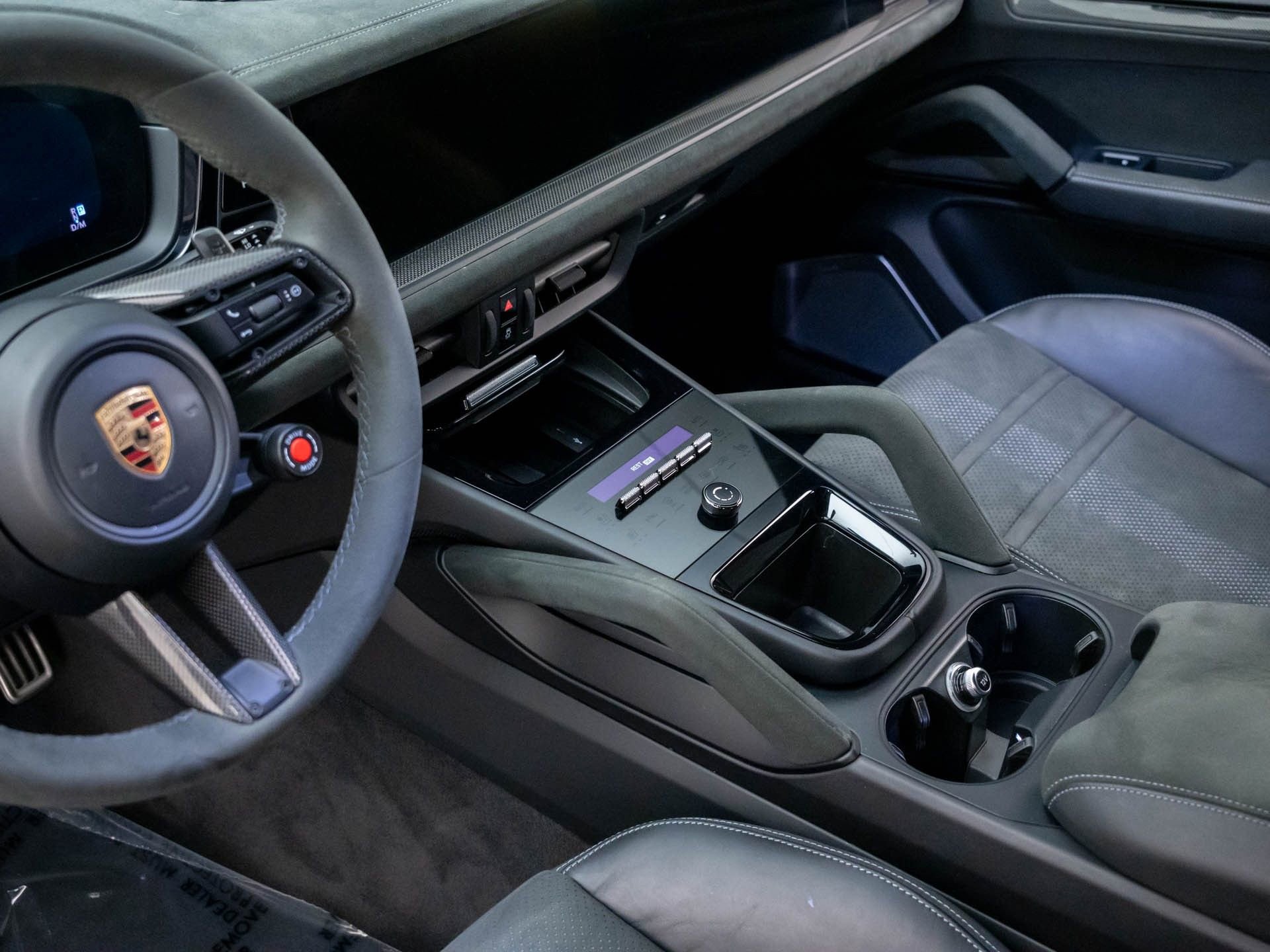 Used 2024 Porsche Cayenne Turbo GT image 12