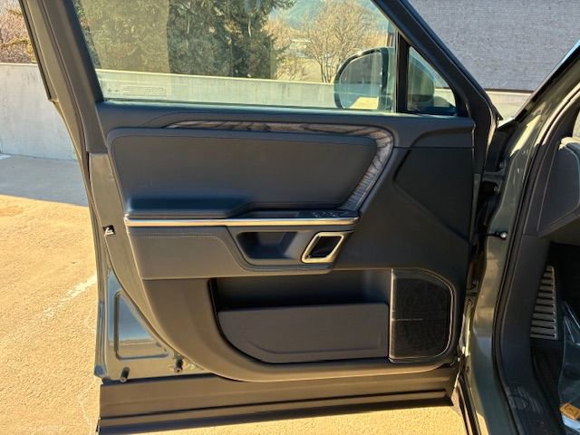 Used 2022 Rivian R1T Launch Edition image 11