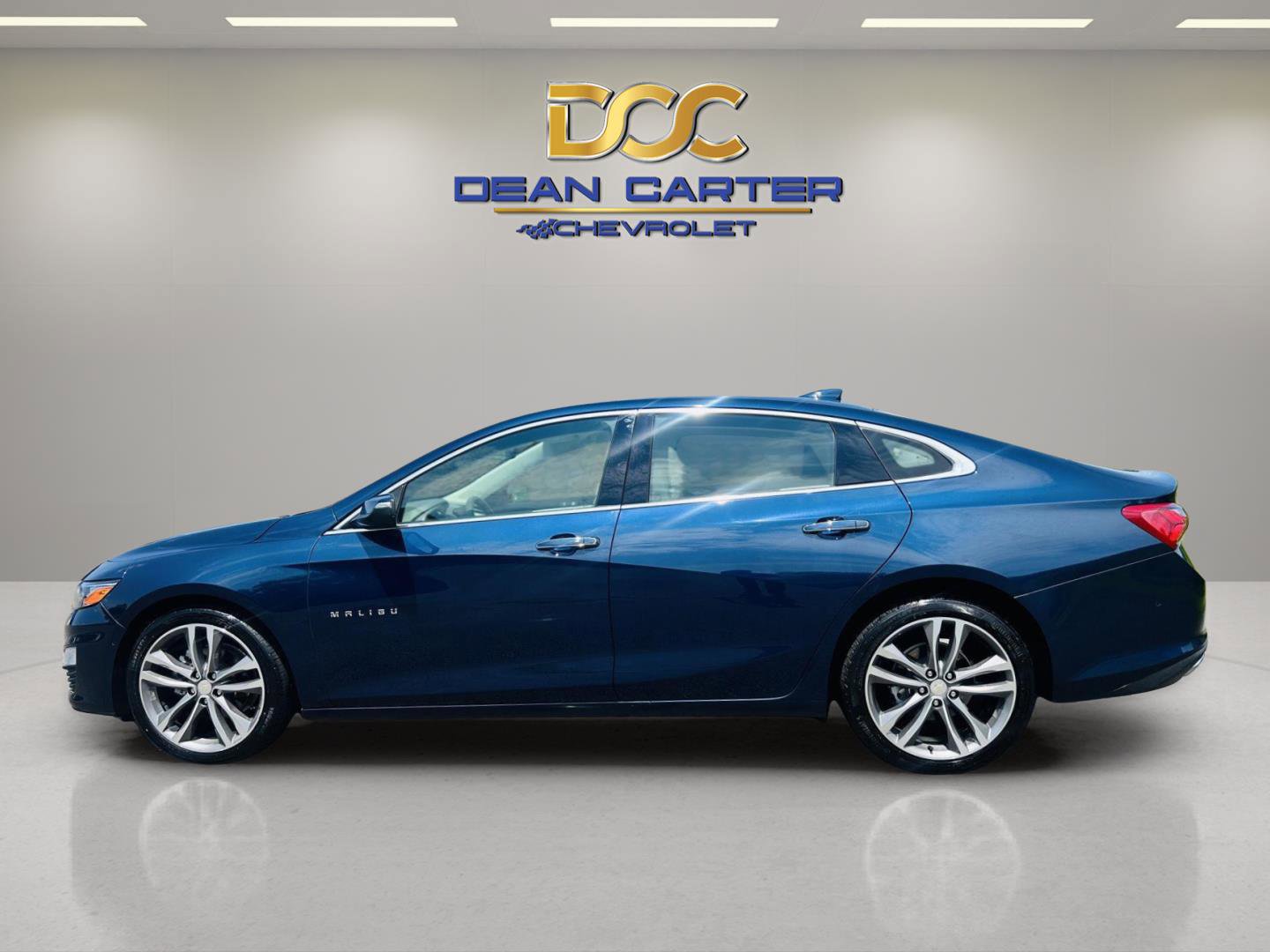 Used 2021 Chevrolet Malibu Premier image 3