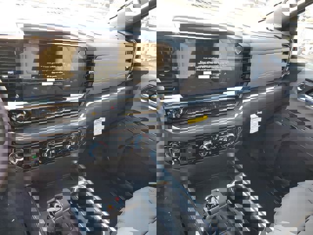 New 2026 GMC Sierra 1500 SLT w/ SLT Premium Package AWD/4WD image 29