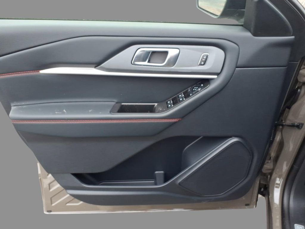 New 2026 Ford Explorer ST-Line image 16