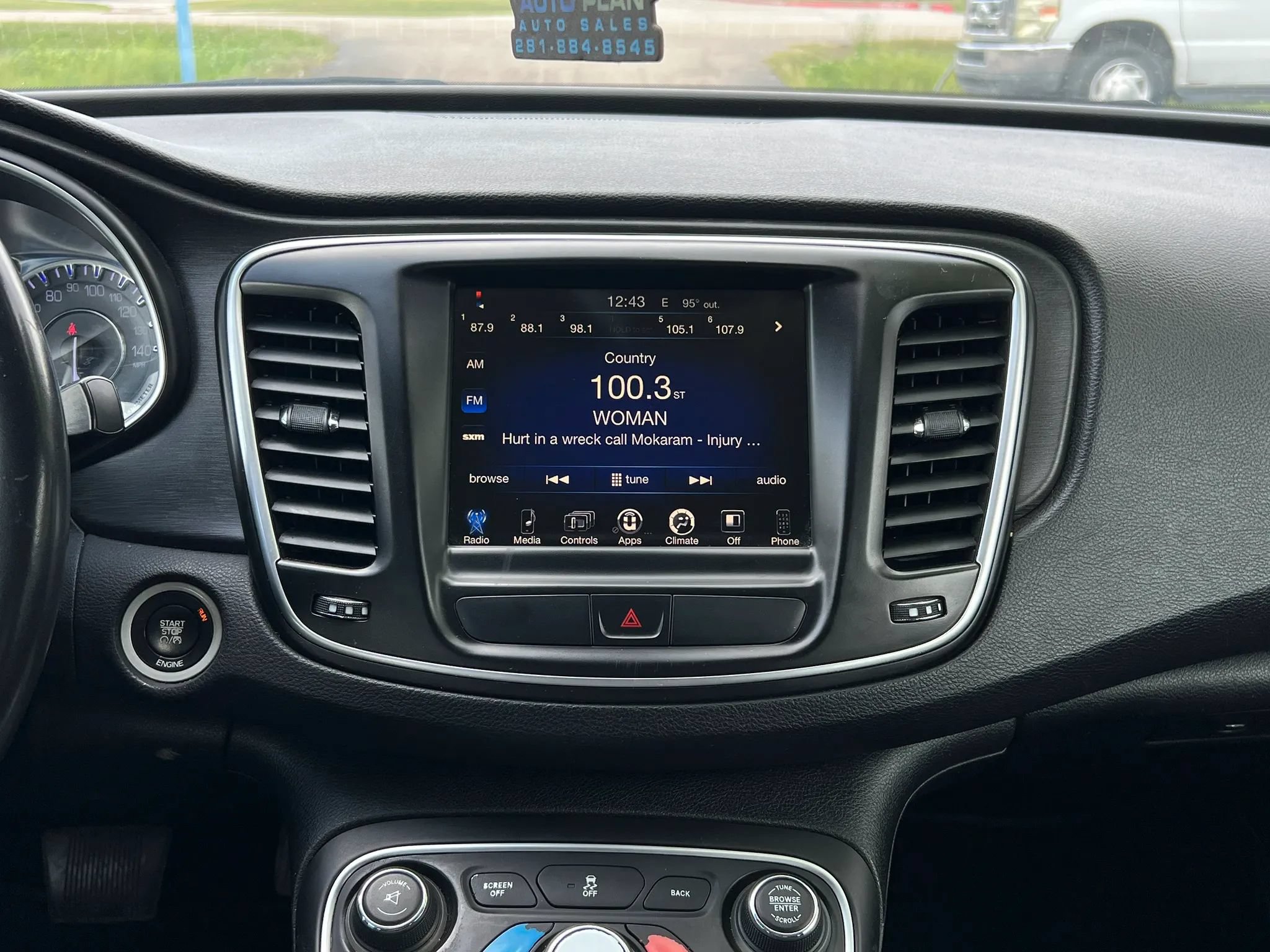 Used 2016 Chrysler 200 Limited w/ Convenience Group FWD image 20