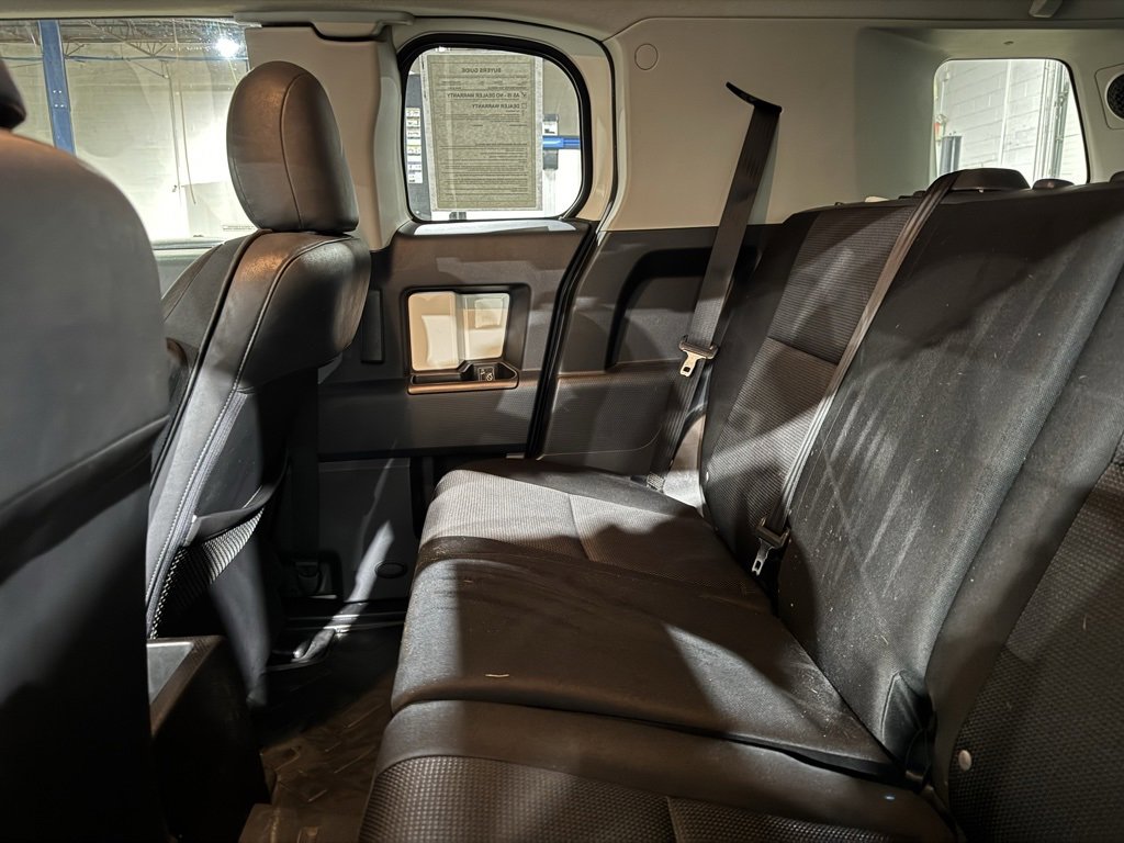 Used 2011 Toyota FJ Cruiser 2WD image 19