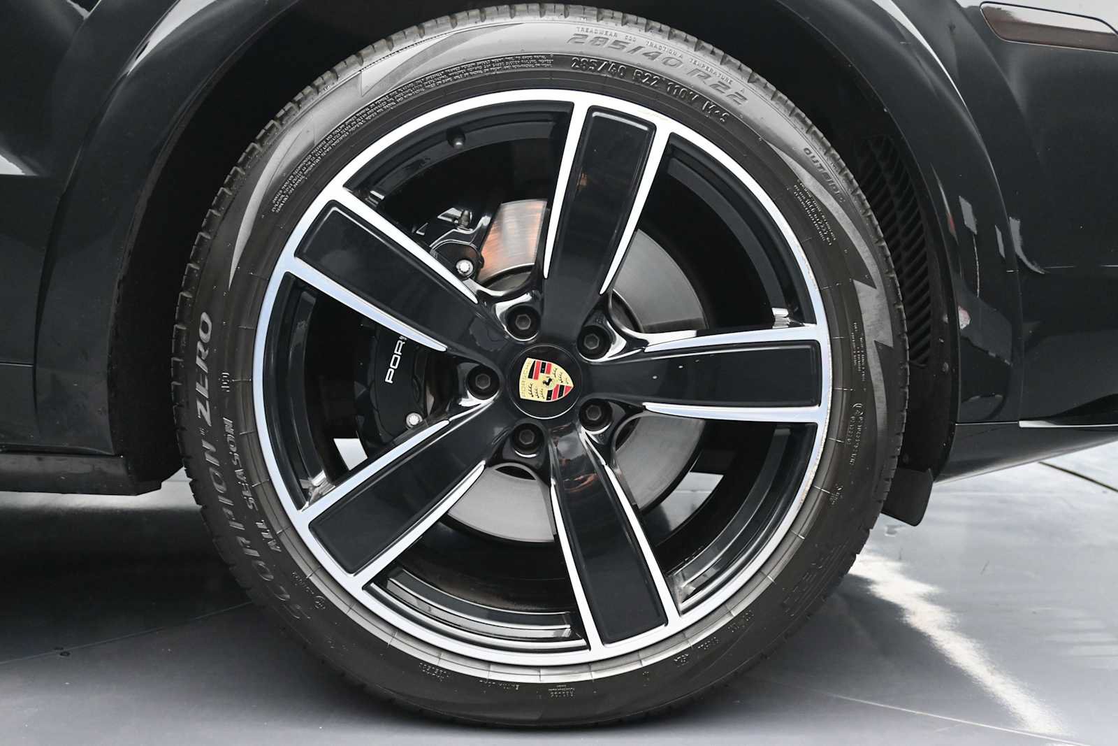 Certified 2023 Porsche Cayenne GTS AWD/4WD image 25
