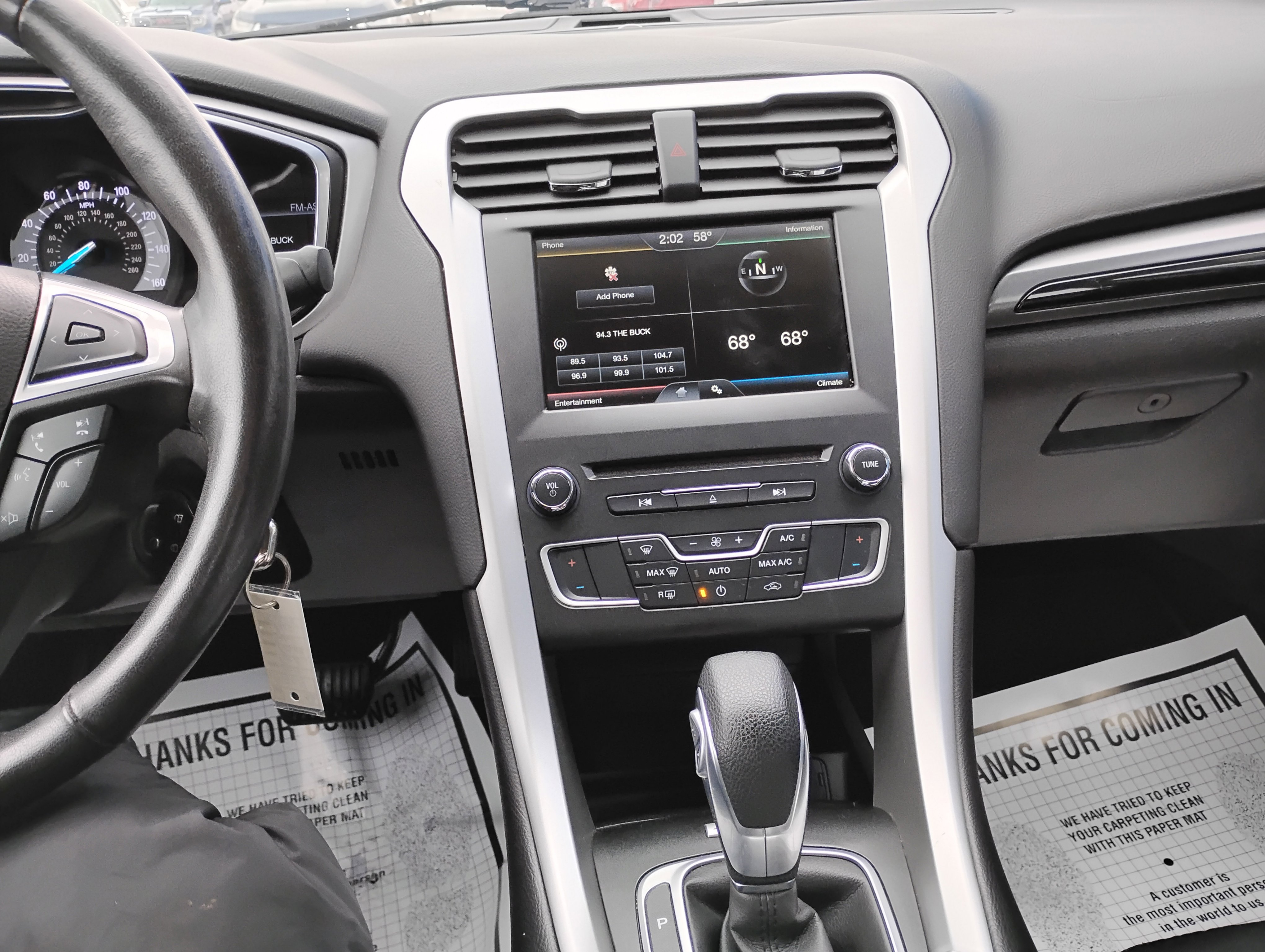 Used 2016 Ford Fusion SE image 7