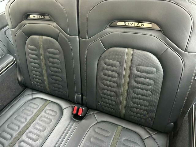 Used 2022 Rivian R1S Launch Edition image 18