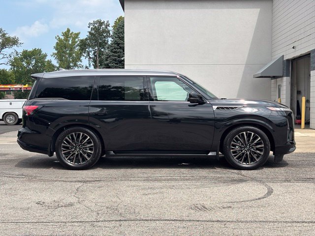 Used 2026 INFINITI QX80 Autograph w/ Premium Cargo Package AWD/4WD image 2