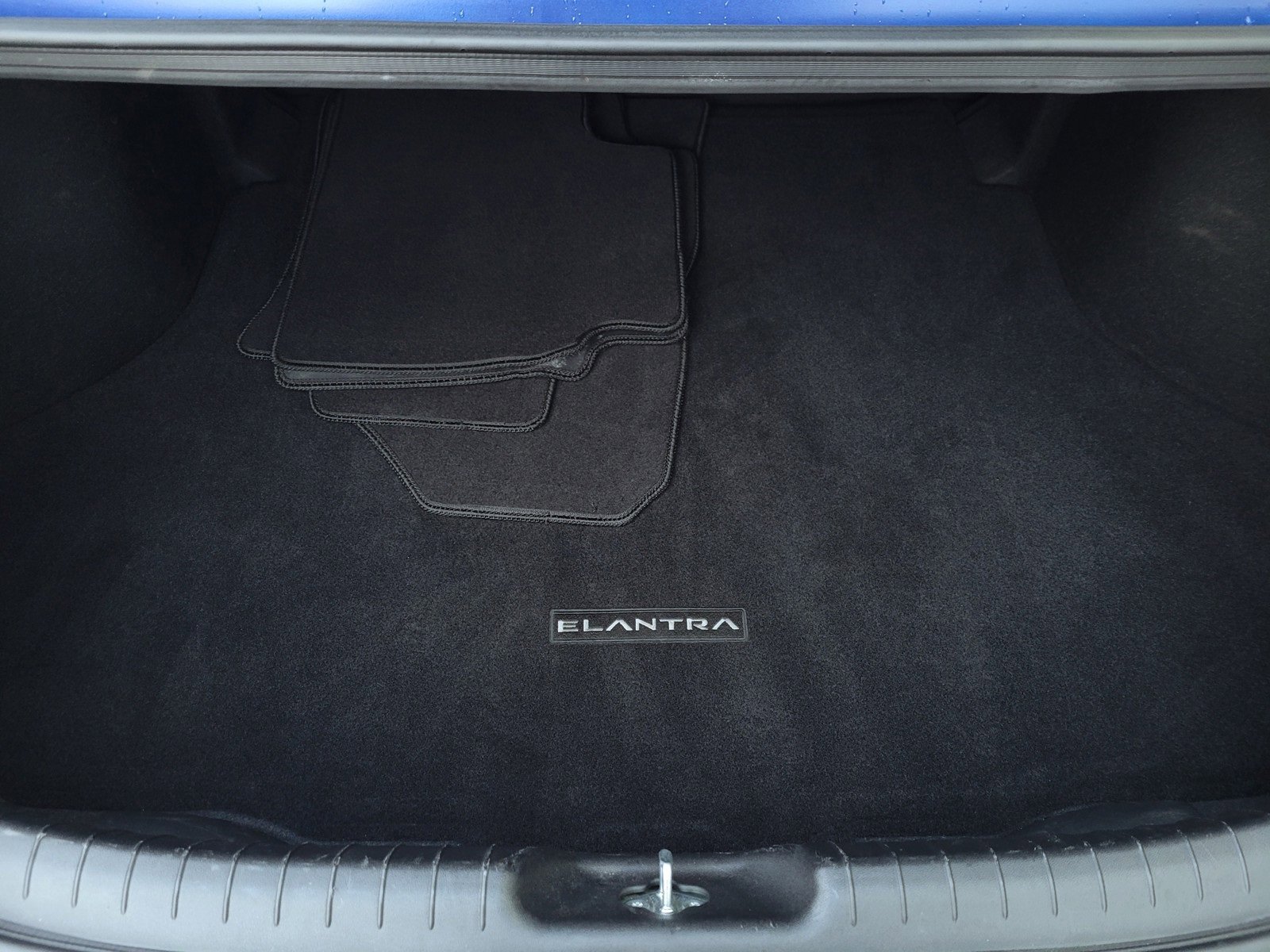 Used 2024 Hyundai Elantra SEL w/ Convenience Package image 24