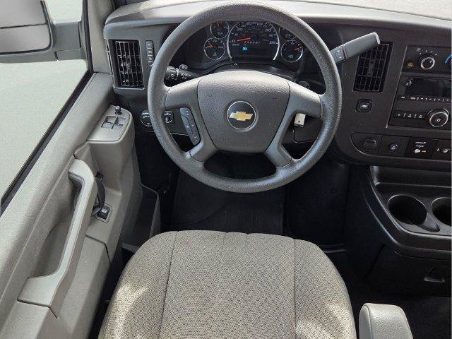 Certified 2025 Chevrolet Express 3500 LT w/ LT Preferred Equipment Group RWD image 15