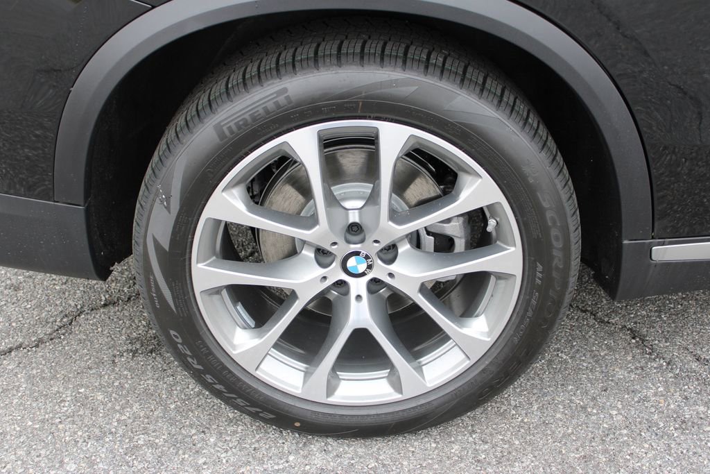 New 2026 BMW X5 xDrive40i w/ Executive Package image 37