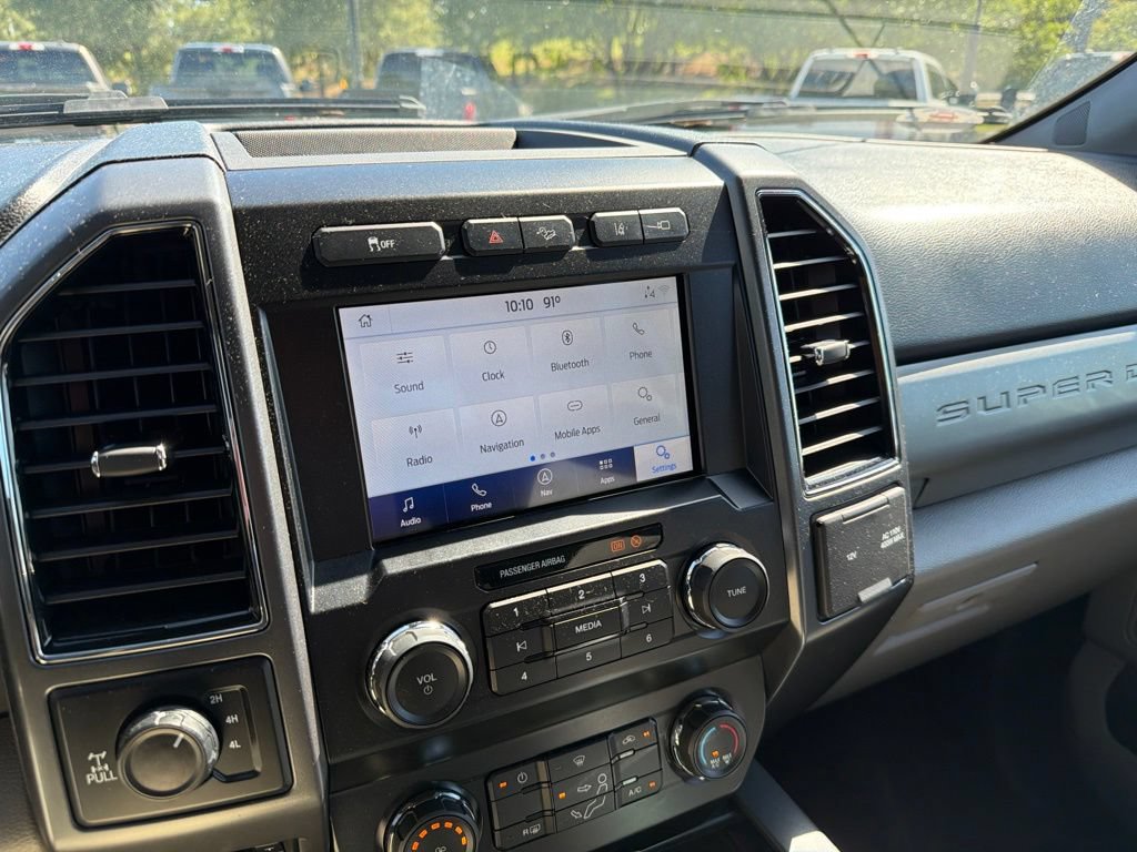 Used 2022 Ford F250 XLT w/ Black Appearance Package AWD/4WD image 2