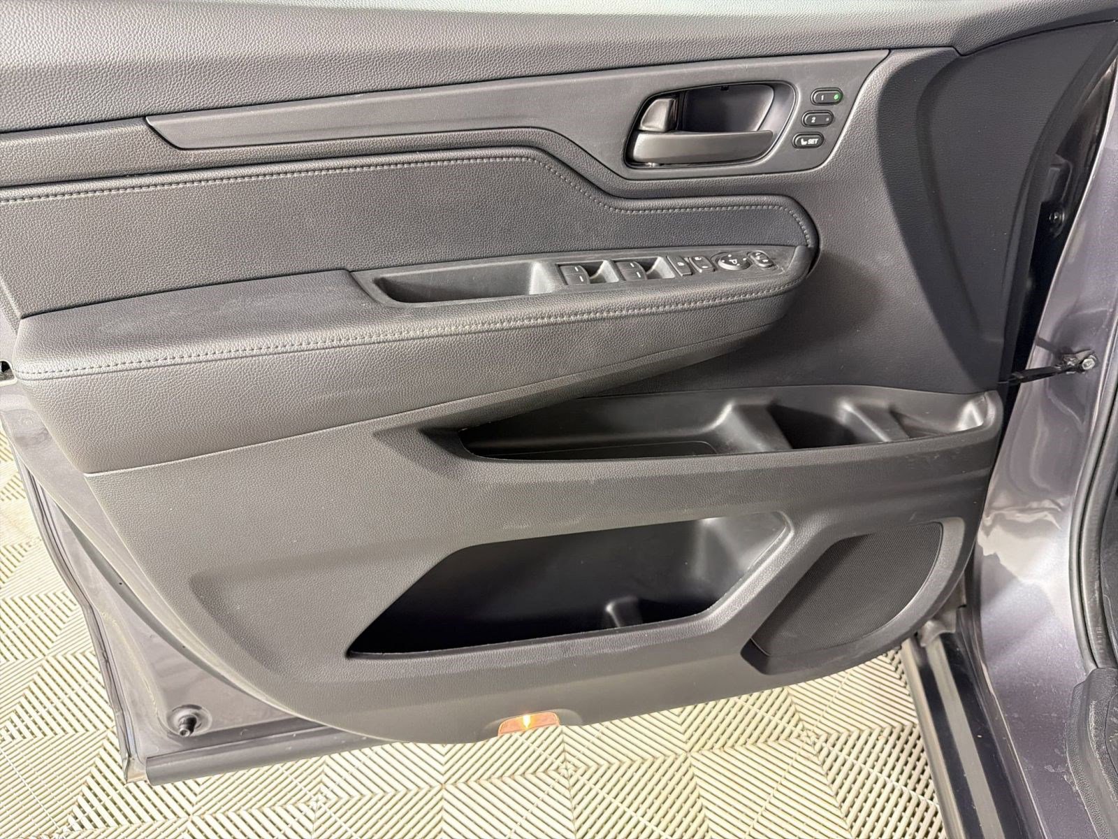 Certified 2024 Honda Odyssey EX-L image 13