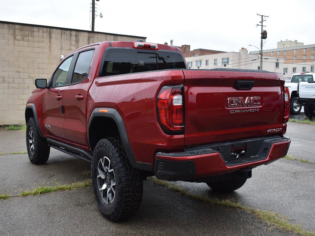 New 2025 GMC Canyon AT4 w/ AT4X Package image 9