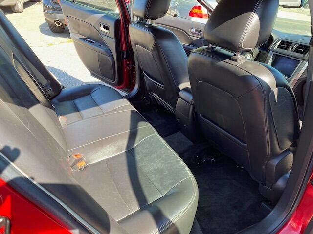 Used 2010 Ford Fusion SEL FWD image 10