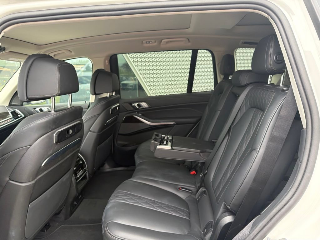 Used 2025 BMW X7 xDrive40i AWD/4WD image 8