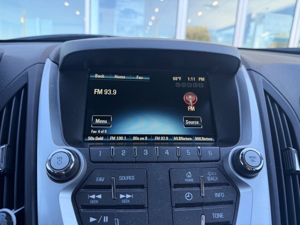 Used 2017 Chevrolet Equinox LT FWD image 9