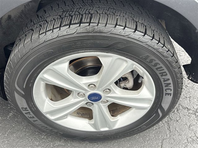 Used 2016 Ford Escape SE w/ SE Leather Comfort Package image 30