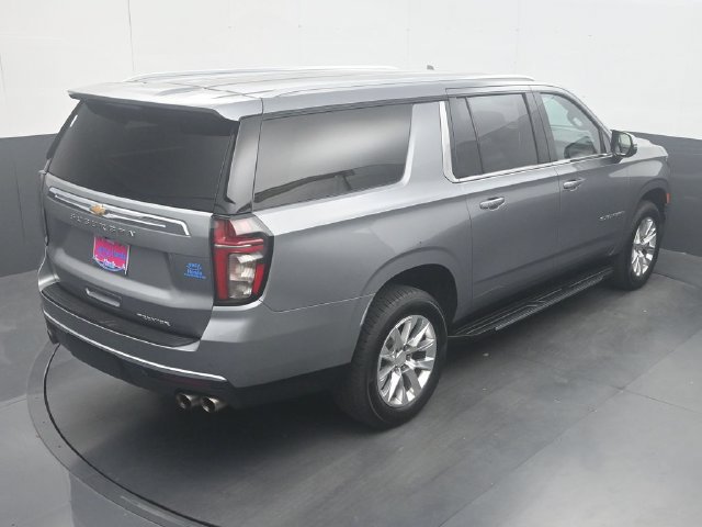Used 2023 Chevrolet Suburban Premier AWD/4WD image 25