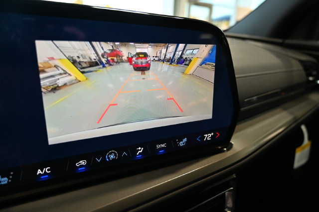 New 2027 Chevrolet Traverse LT AWD/4WD image 17
