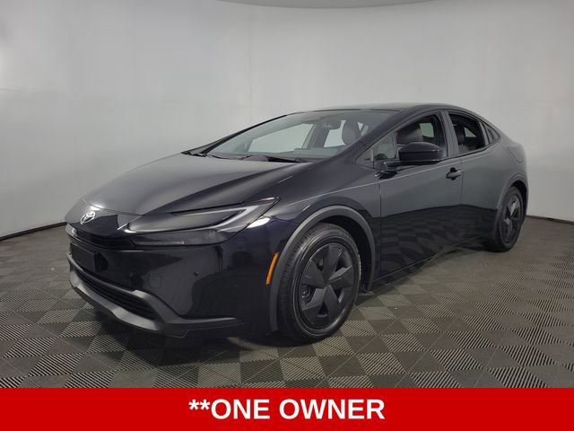 Used 2025 Toyota Prius LE FWD image 6