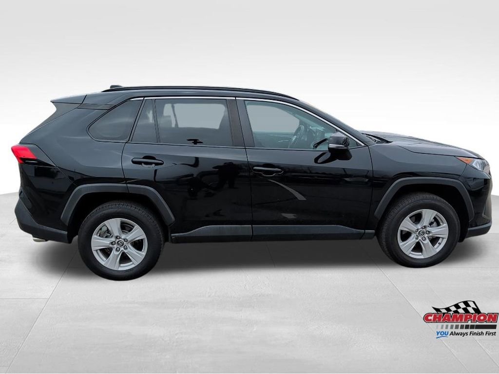 Used 2021 Toyota RAV4 XLE image 6