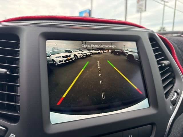 Used 2023 Jeep Cherokee Altitude Lux image 31