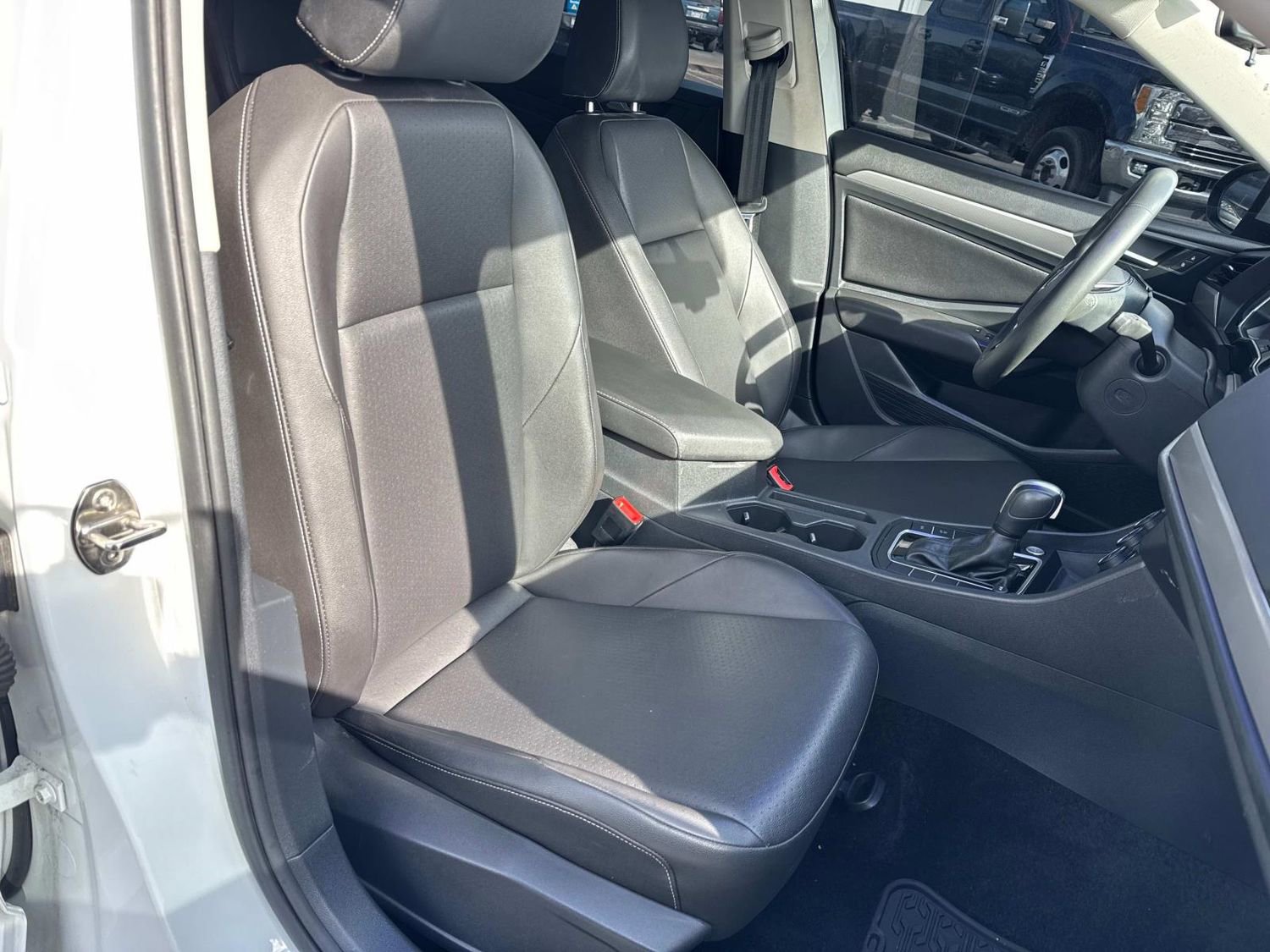 Used 2020 Volkswagen Jetta SE w/ SE Cold Weather Package FWD image 24