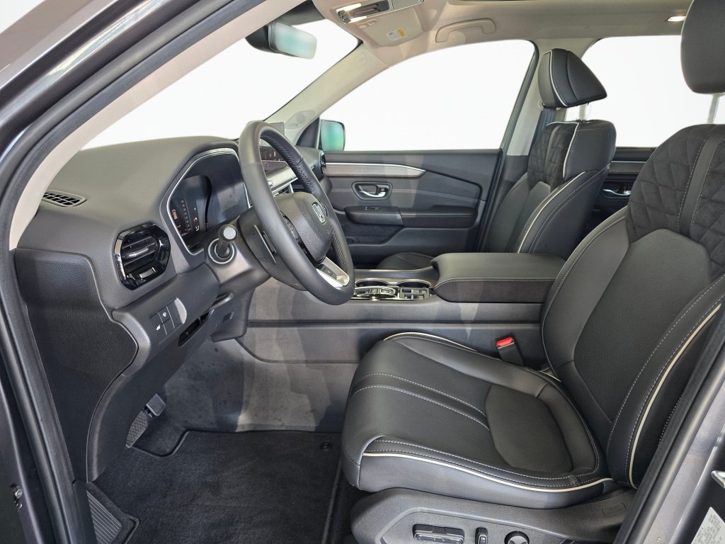 Used 2026 Honda Pilot Elite image 18